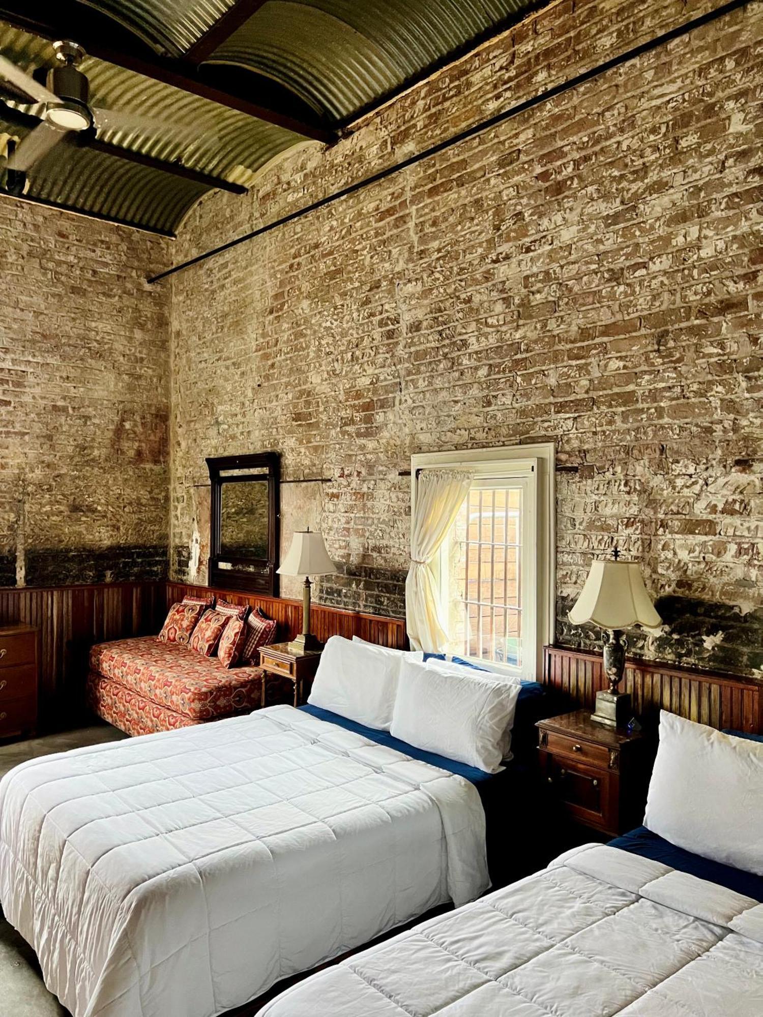 Inn At The Old Jail New Orleans Exterior photo